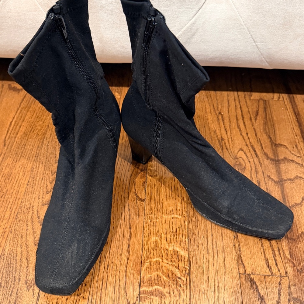 AEROSOLES Black Stretch Sock Ankle Booties with Block Heel